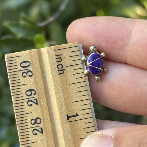 Navajo Handmade Sterling Silver Purple Sugilite Turtle Small Earrings Signed MM - Picture 4 of 4